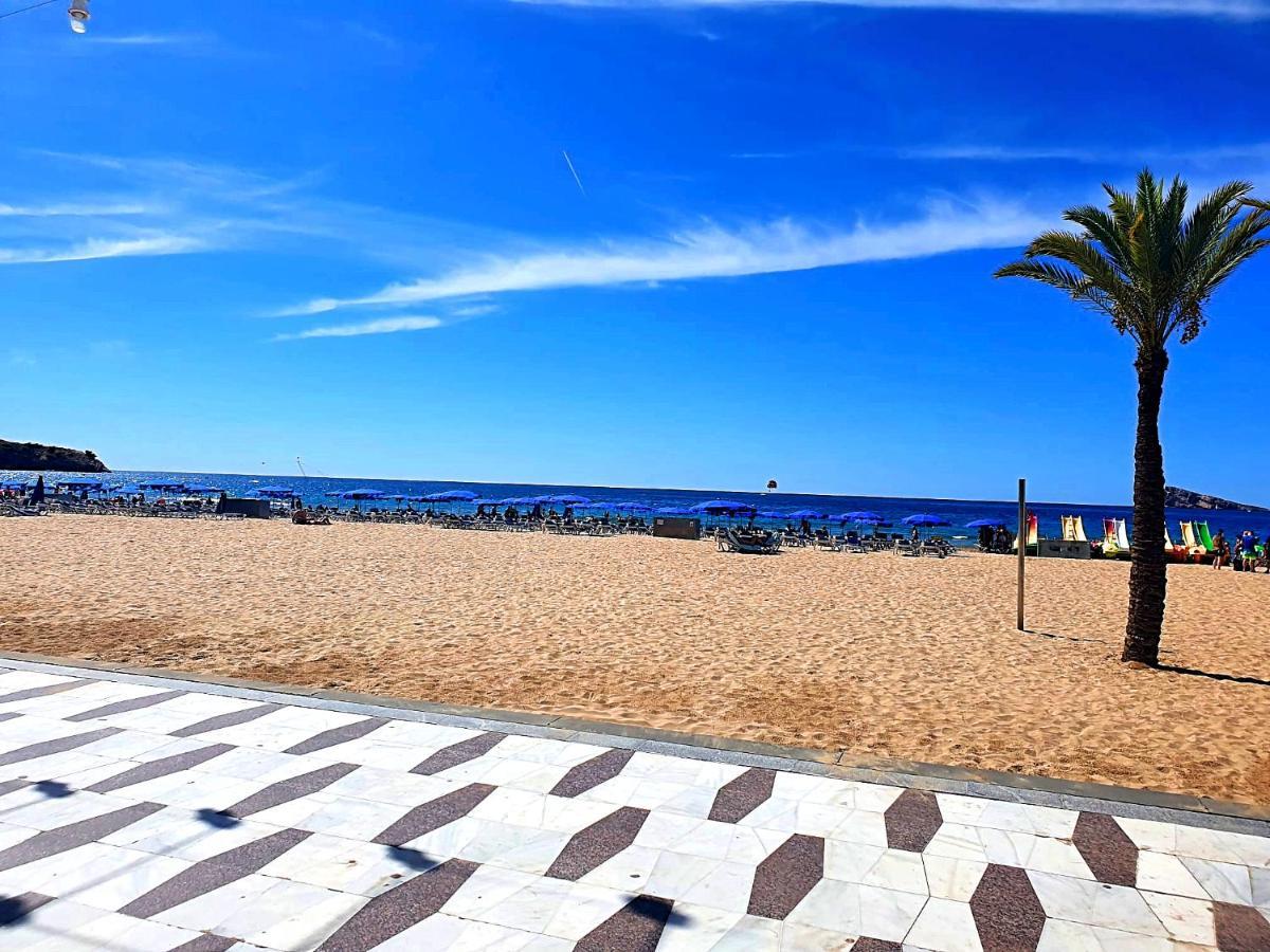 First Line Beach Beautiful Two Bedrooms Бенидорм Экстерьер фото